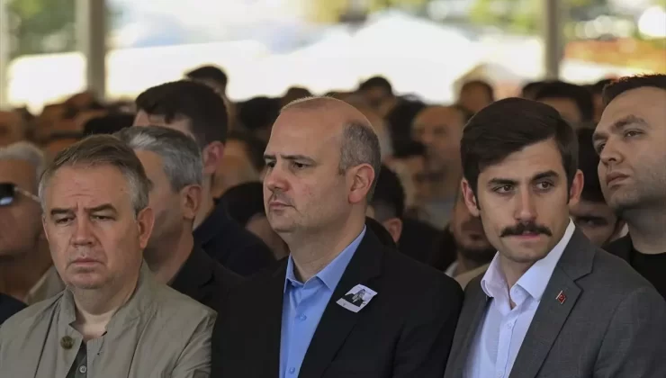 Betül Önderoğlu’nun Cenazesi Defnedildi