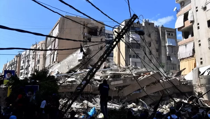 Beyrut’ta İsrail Bombardımanı: Cami Yıkıldı