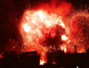 Beyrut’ta peş peşe bombalar patladı!