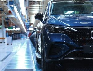 BMW ve Mercedes’in Çin’deki 3 aylık satışları düştü