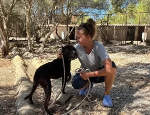 Bodrum’da Hayvansever İki Kadın