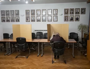 Bosna Hersek’te Yerel Seçimler Başladı