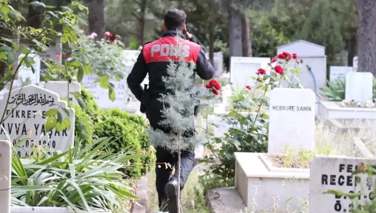 Buca’da Mezar Kazısında Gizemli Kemikler