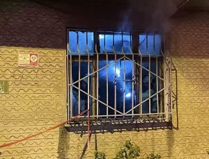 Bursa’da Ev Yangını, Felçli Hasta Hastaneye Kaldırıldı