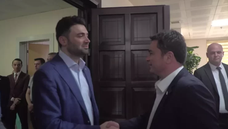 Bursaspor’a Destek Ziyareti: Osmangazi Belediye Başkanı Aydın Bursaspor Yönetimini Ağırladı