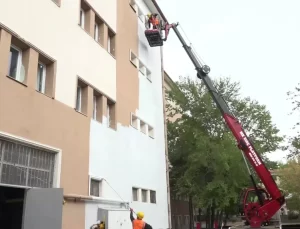 Çankaya Belediyesi, İlçe Genelindeki 12 Okulda Bakım ve Onarım Çalışmalarını Sürdürüyor