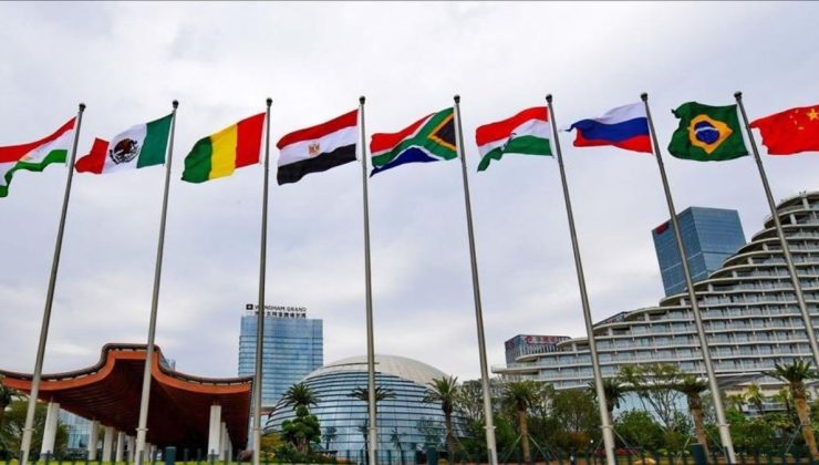 Çin Devlet Başkanı Şi Cinping’in Rusya’daki BRICS Zirvesi’ne Katılımı Kesinleşti