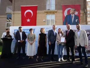 Çınar Evler Sitesi’nde Tapu Teslim Töreni Düzenlendi