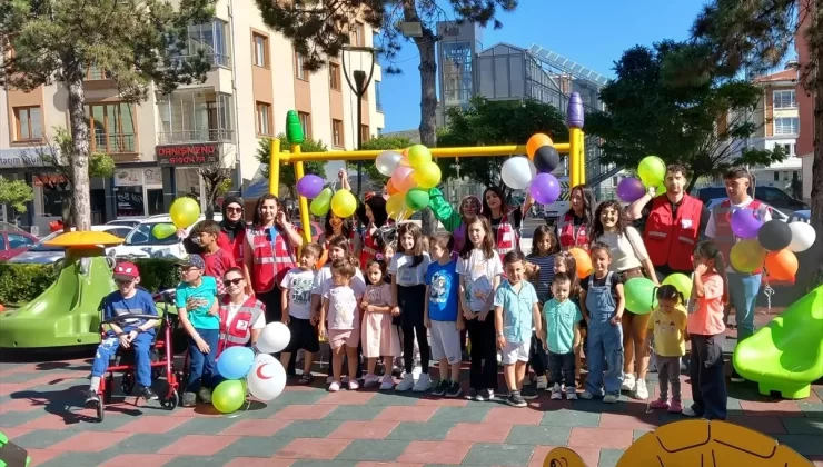 Çocuklar için Neşeli Etkinlik