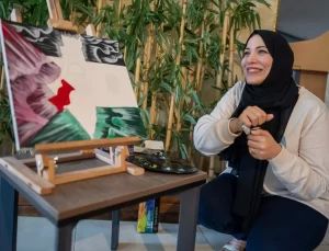 Cumhurbaşkanı Erdoğan’a Mescid-i Aksa tablosunu takdim eden Gazzeli ressamdan Türk bayraklı eser