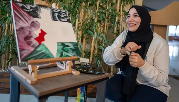 Cumhurbaşkanı Erdoğan’a Mescid-i Aksa tablosunu takdim eden Gazzeli ressamdan Türk bayraklı eser