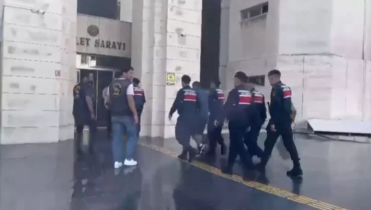 Damat Kayıp Aile Bireylerini Bıçaklayarak Öldürdü