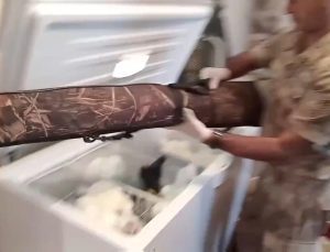 Derin dondurucudan 7 tüfek çıktı: 3 kişi gözaltında