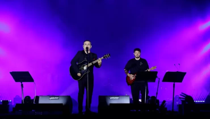 Diyarbakır Kültür Yolu Festivali’nde Ferhat Göçer Coşkusu