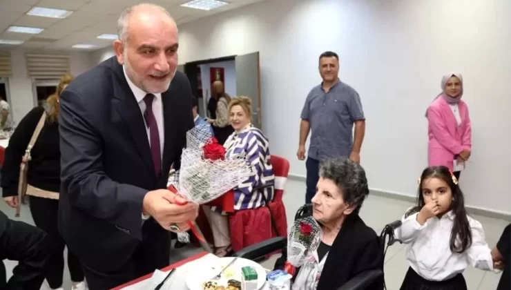 Dünya Yaşlılar Günü’nde Huzurevi Ziyareti