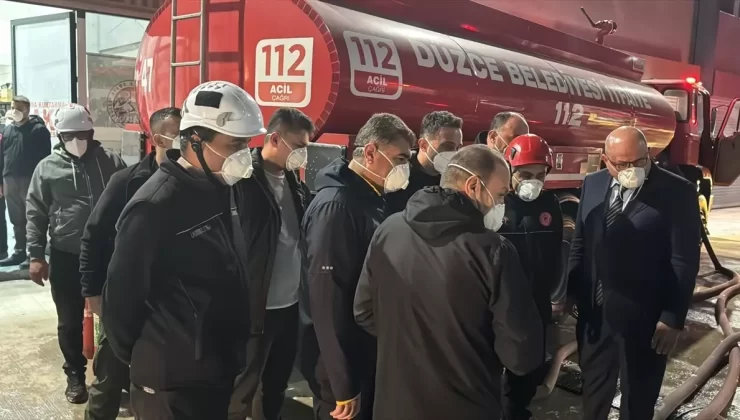 Düzce’de Fabrikada Yangın Çıktı