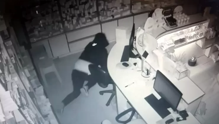 Eczane Soyguncusu Kafede Yakalandı