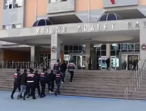 Edirne’de Göçmen Kaçakçılarına Operasyon