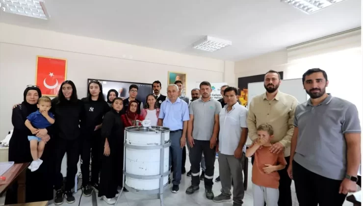 Eflani’de Genç Arıcılar Yetiştiriliyor