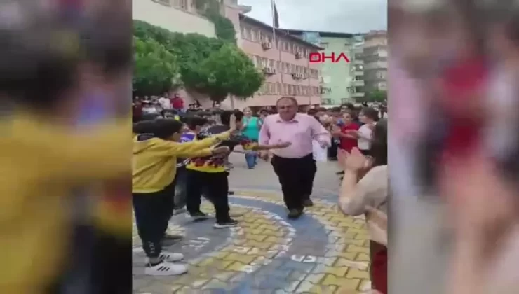 Emekli Öğretmene Duygusal Veda