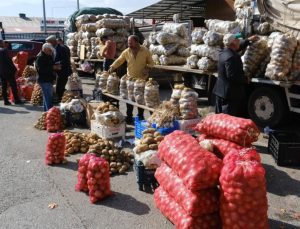 Erzincan’da kışlık patates ve soğan stoku başladı
