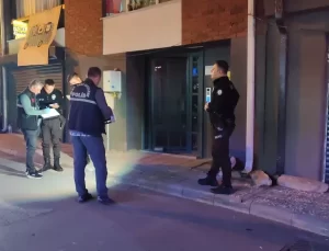 Eşini Bıçakla Yaraladı