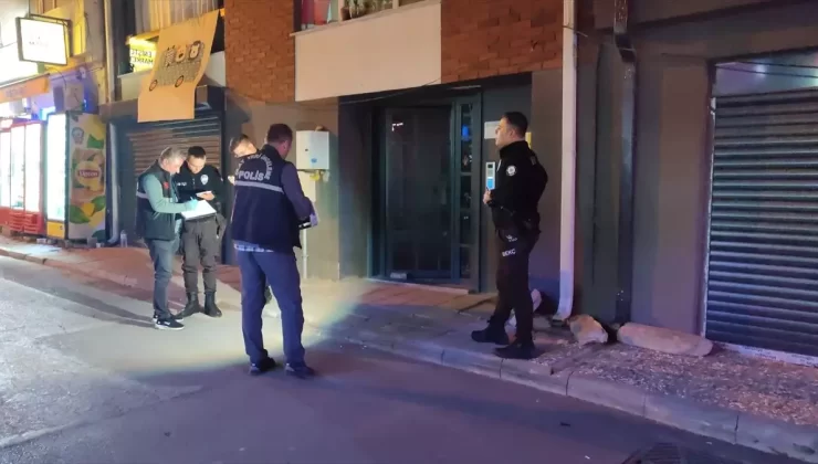 Eşini Bıçakla Yaraladı