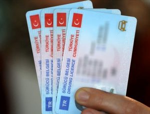 Eski tip ehliyeti olanlar dikkat: Ehliyet yenileme son tarih ne zaman? Süre azalıyor