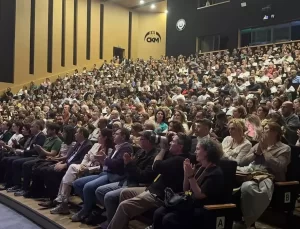 Etimesgut’ta Uluslararası Kent Tiyatro Festivali Başladı