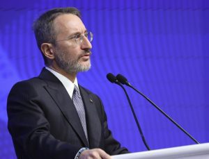 Fahrettin Altun: Depremle ilgili şu ana kadar olumsuz bir durum tespit edilmedi