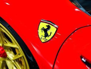 Ferrari en yeni ve pahalı modelini tanıttı