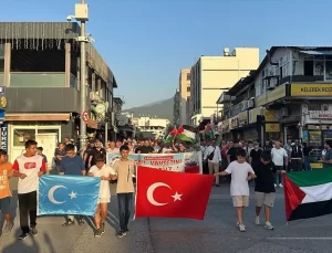 Filistin’e Destek Yürüyüşleri Yapıldı