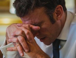 Fransa Cumhurbaşkanı Macron’u üzen anket: Popülaritesi düşüyor