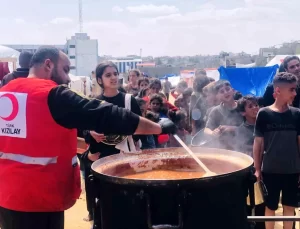 Gazze’deki İnsani Kriz Derinleşiyor