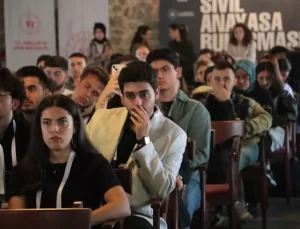 Gençler Sivil Anayasa İçin Buluştu