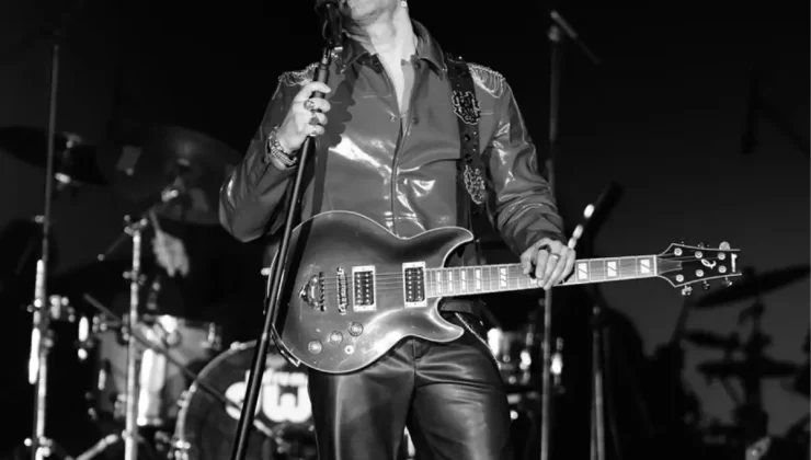 Gökhan Türkmen Diyarbakır’da Hayranlarıyla Buluştu