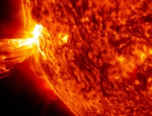 Güneş’ten Gelen Fırtına Dünya’yı Etkileyecek