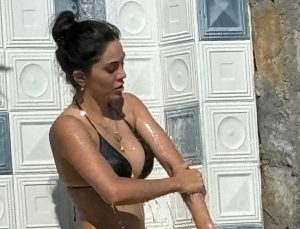 Güzel oyuncu Sultan Sarohan, Bodrum koylarında tatilde