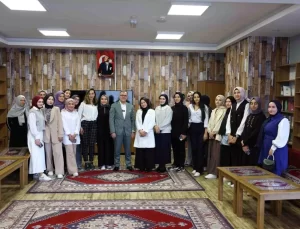 Hacılar Belediye Başkanı Özdoğan, TÜGVA Gençlik Kampı’nda Gençlerle Bir Araya Geldi