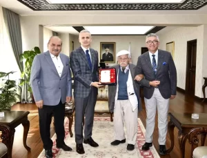 Huzurevi Sakini Ayyıldız’a Altın Madalya