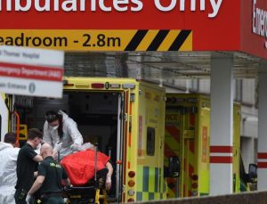 İngiltere’de covid vakaları arttı, hastaneye yatış oranları yükseldi