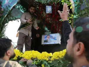 İran Generali için Tahran’da cenaze