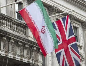 İran, İngiltere’nin komplo suçlamalarını reddetti