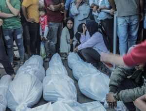 İsrail bombardımanı altındaki Gazze’de can kaybı 42 bin 519’a yükseldi