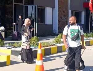 İsrail Saldırılarından Kaçan 426 Yolcu Mersin’e Geldi