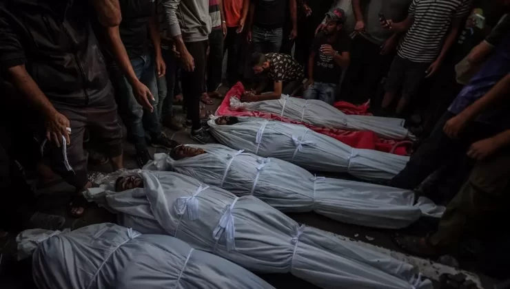 İsrail’in Gazze’de bir okul ve camiye düzenlediği bombardımanda 24 Filistinli öldü