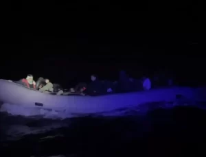 İzmir Açıklarında Düzensiz Göçmen Kurtarıldı