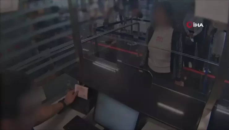 İzmir’de 18.5 Kilogram Altın Ele Ge geçti