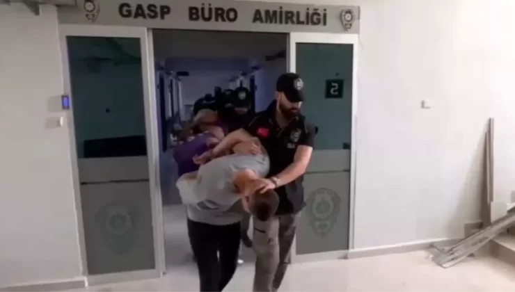 İzmir’de Sahte Polis Operasyonu