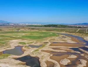 İzmir’de Tahtalı Barajı’nda Su Seviyesi Kritik Düşüşte